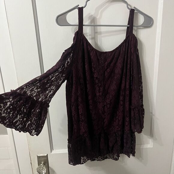 Lane Bryant Black Off the Shoulder Bell Sleeve Blouse - Picture 3 of 3